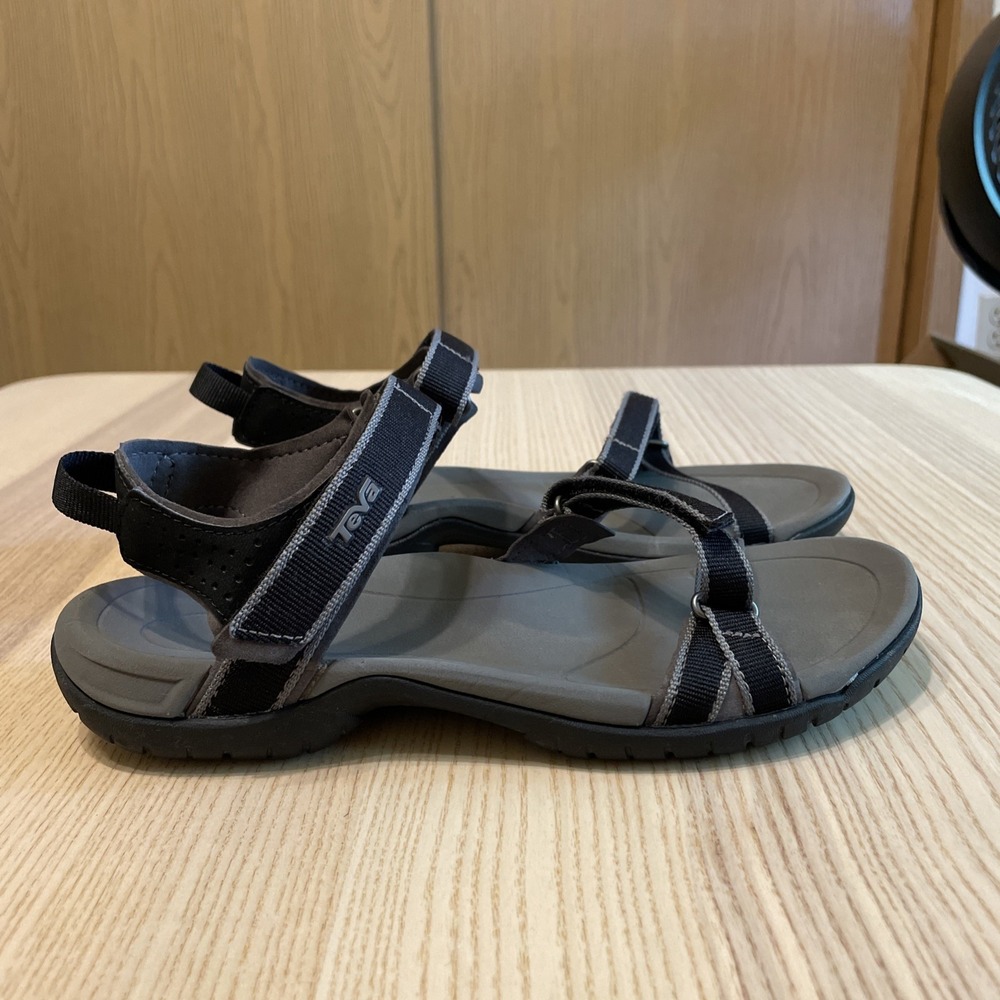 Teva Women's Sz 6.5 Vera Strappy Hiking Sporty 1006263 Black Gray Sandals